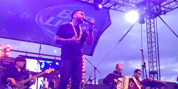 Ricky Valenz peforms at 2015 Tejano Explosion in San Antonio on April 21, 2015. (Ricky Valenz Facebook)