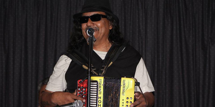 Marcelo Gauna performs at The Moose Lodge in April 2015 (Facebook photo)
