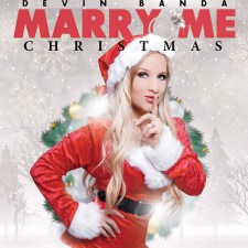 devinbanda_marrymexmas_640x640