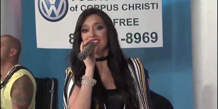 meganchapa_domingolive