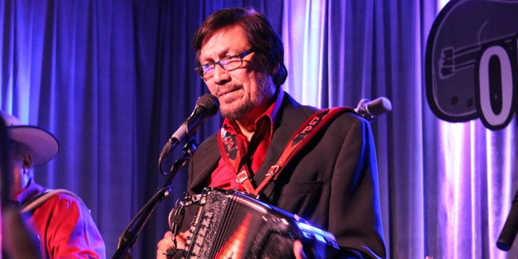 Conjunto legend Gilberto Perez Sr. passes away at 85 – Tejano Nation