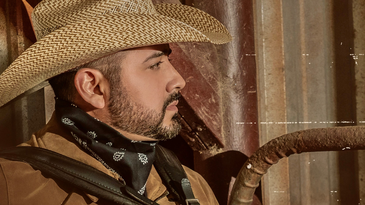 Lucky Joe covers 'El Palomito' for first single from upcoming
