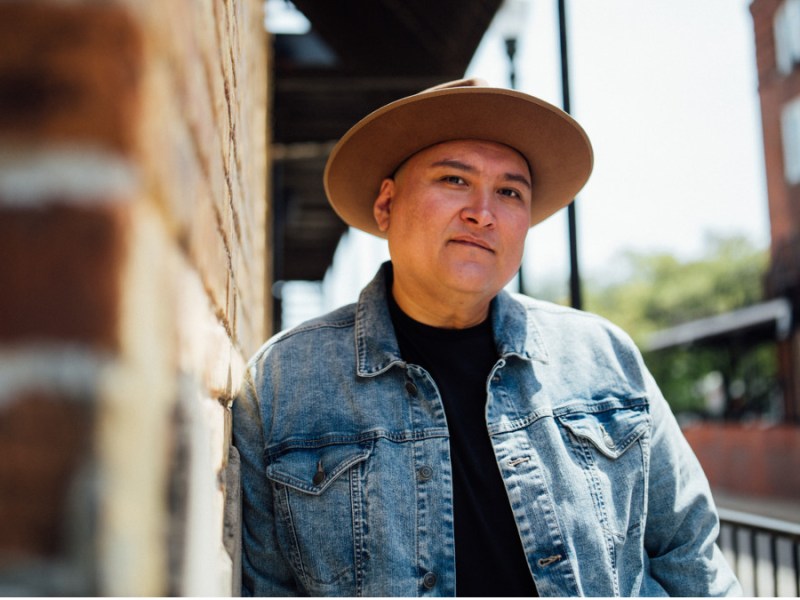 Juan Treviño revela 'renacer': um poderoso hino de cura e renovação