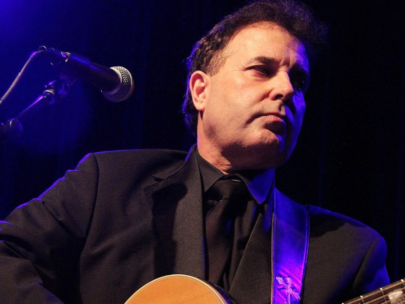 Gary Hobbs Opens His Heart on Music, Memories, and ‘Family & Friends’ Cruise Ahead of Mother’s Day&nbsp;Performance