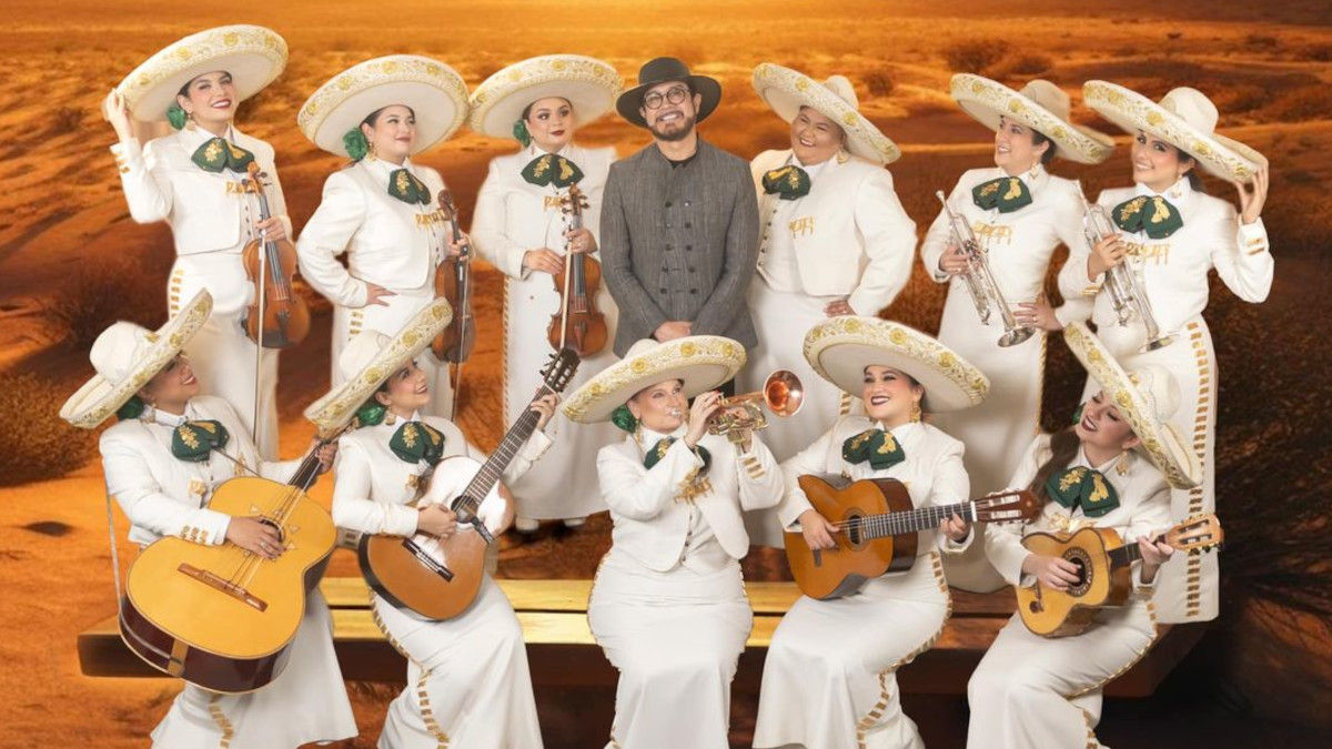 Mariachi Divas and Oscar De La Rosa Team for Mariachi Version of ‘Me ...