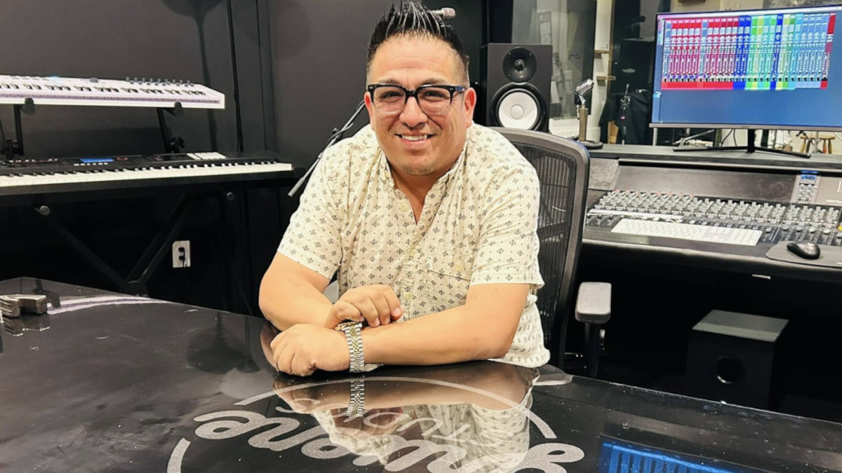 Eddie Perez Brings La Llave Music Group to Gruene Studios – Tejano