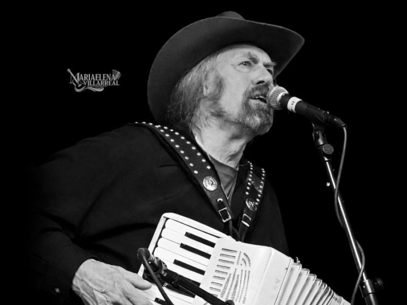 Augie Meyers, Texas Music Legend and Texas Tornados Co-Founder, Dies at&nbsp;85