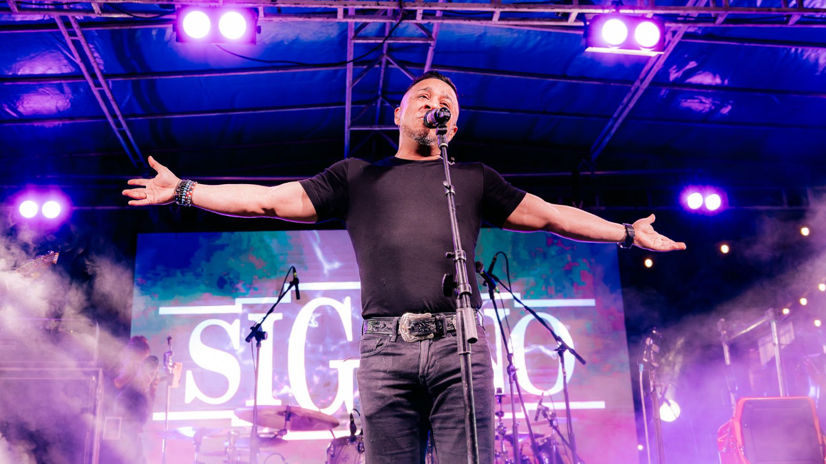 Partner Content - Grupo Siggno Unveils Emotional Cover Art for Upcoming Album ‘Su Legado 1938