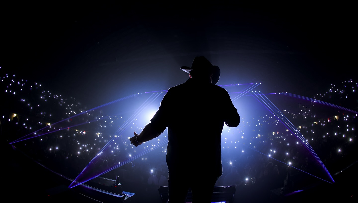 Contenido de nuestros socios - Grupo Duelo Ignites Sold-Out San Antonio Crowd as Gravedad Tour Launches in
