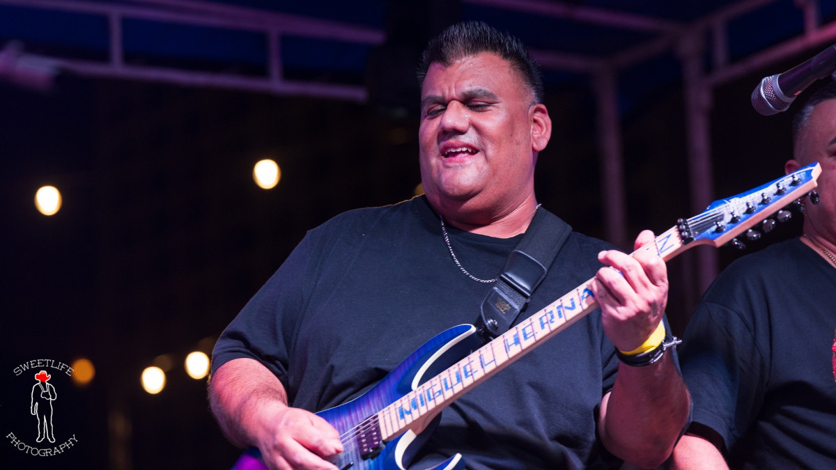 Miguel Hernandez y Agresivo Embrace Vulnerability on Powerful New Single ‘T