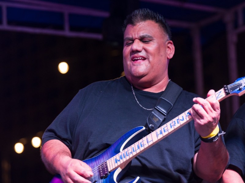 Miguel Hernandez y Agresivo Embrace Vulnerability on Powerful New Single ‘Tengo Miedo de&nbsp;Perderte’