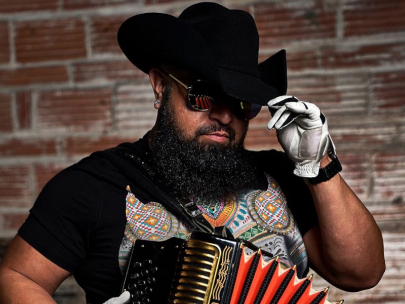 Sunny Sauceda Revisits His Legacy Hits on New Tejano Album ‘Studio&nbsp;Sessions’