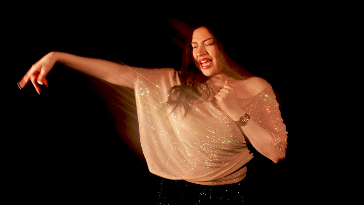 Celeste Escobar Steps Into a New Chapter With Debut Original Song ‘Tu Me Ves y Me Ves’